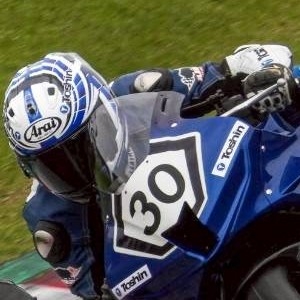 弊社社員の森島諒が鈴鹿サンデーロードレース第1戦(2026/4/25(土),26(日))に参戦致しました